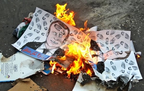 Foto - Başkan Erdoğan'ın tek sözü yetti... Müslümanlar İslam'a saldıran Macron'a karşı birleşti