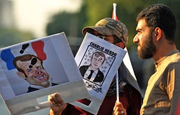 Foto - Başkan Erdoğan'ın tek sözü yetti... Müslümanlar İslam'a saldıran Macron'a karşı birleşti