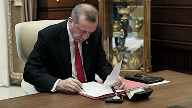 Başkan Recep Tayyip Erdoğan imzaladı! O isimler gece yarısı görevden alındı