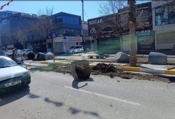 Foto - Başkanlığın AK Parti'ye geçtiği Van'da PKK'lılar düğmeye bastı