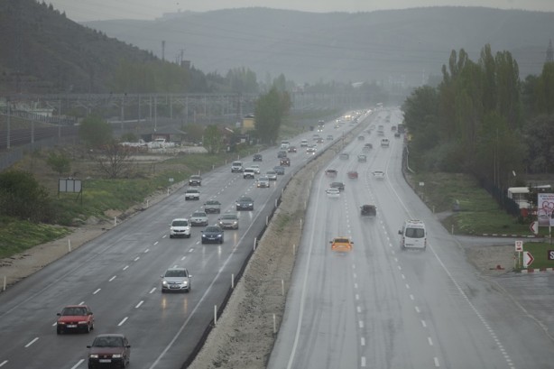 Başkente giriş noktalarında bayram dönüşü yoğunluğu