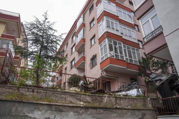 Foto - Başkentte çatılar uçtu: Yaralılar var