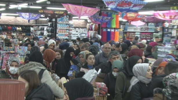 Foto - Başkentte indirim izdihamı