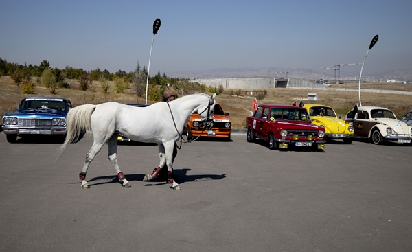 Foto - Başkentte "klasik araba" şöleni