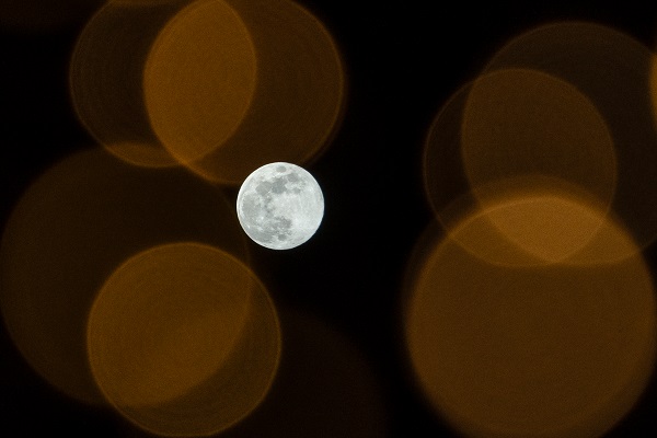 Foto - Başkentte yılın son dolunayı