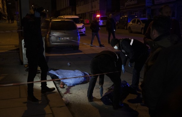 Başkentte yol kenarında erkek cesedi bulundu