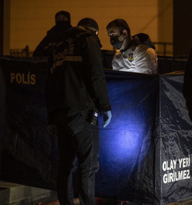 Foto - Başkentte yol kenarında erkek cesedi bulundu