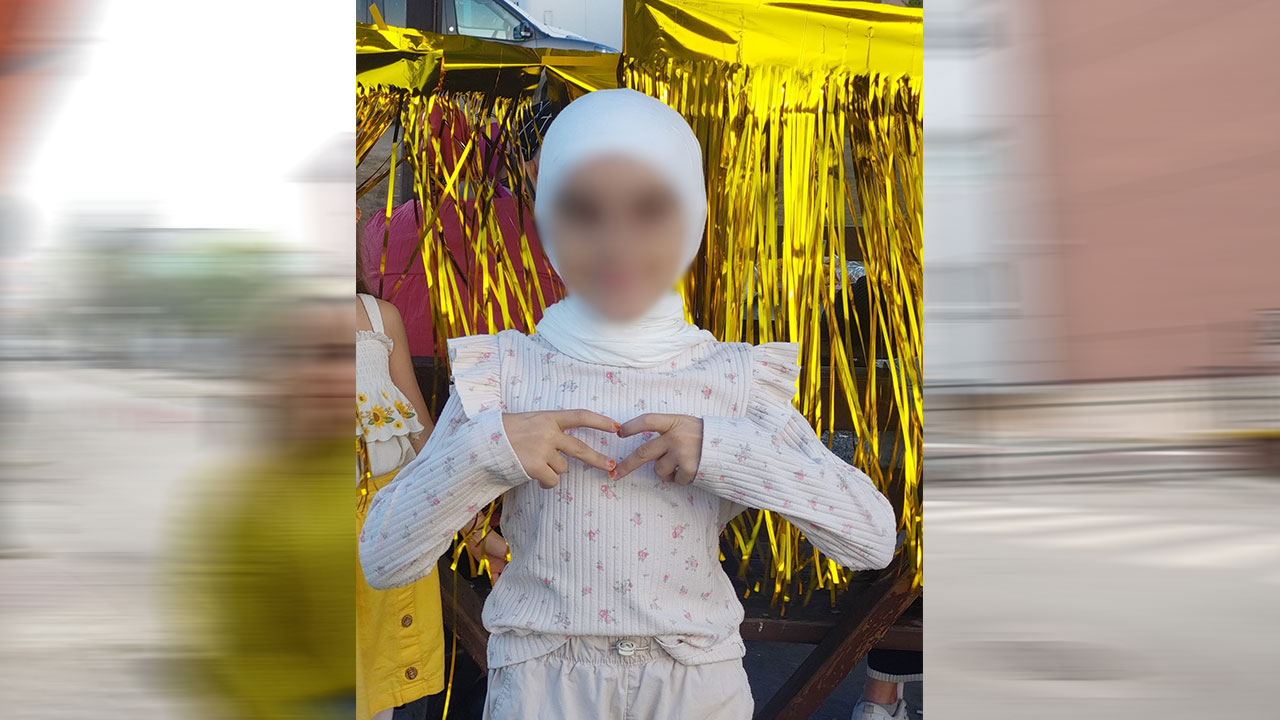 Foto - Başörtü düşmanı öğretmenden öğrencisine büyük skandal