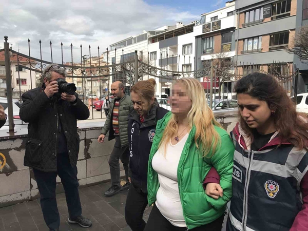 Foto - Başörtülü kadınlara hakaretler savuran rezil hakkında yeni gelişme