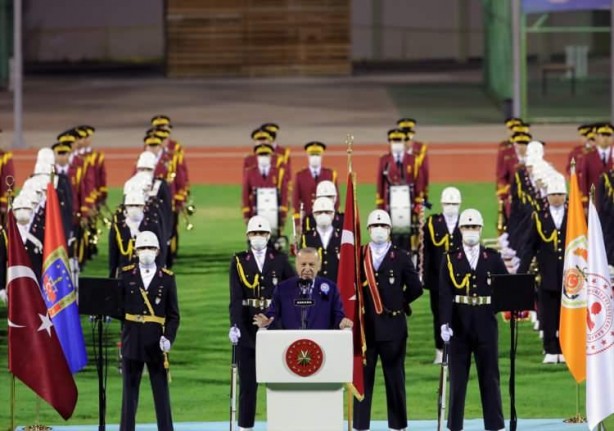 Foto - Başörtülü subay diplomasını Erdoğan'ın elinden aldı