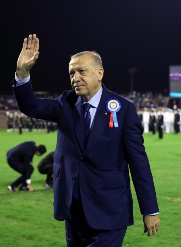 Foto - Başörtülü subay diplomasını Erdoğan'ın elinden aldı