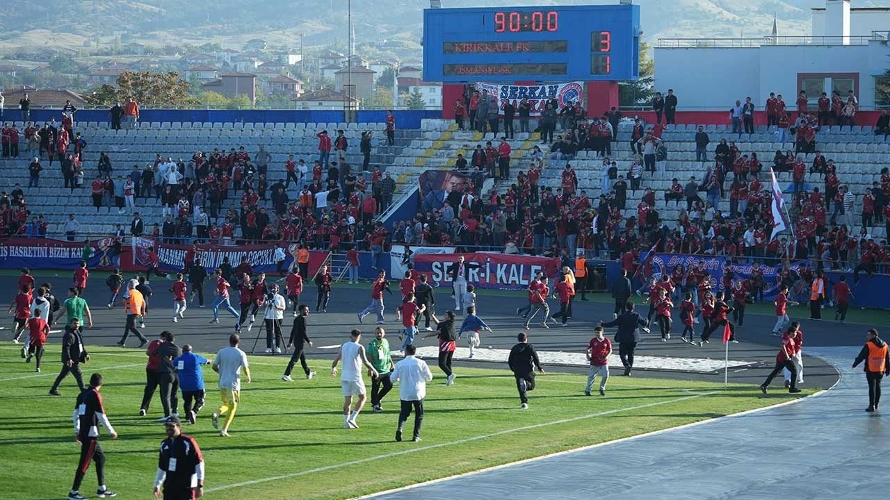 Foto - Başpınar Stadı’nda son dakika heyecanı sahaya taştı! Kırıkkale FK, Ayos Osmaniyespor’u 3-1 devirdi