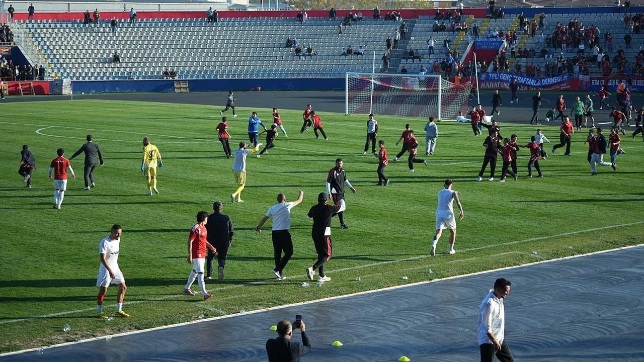 Foto - Başpınar Stadı’nda son dakika heyecanı sahaya taştı! Kırıkkale FK, Ayos Osmaniyespor’u 3-1 devirdi