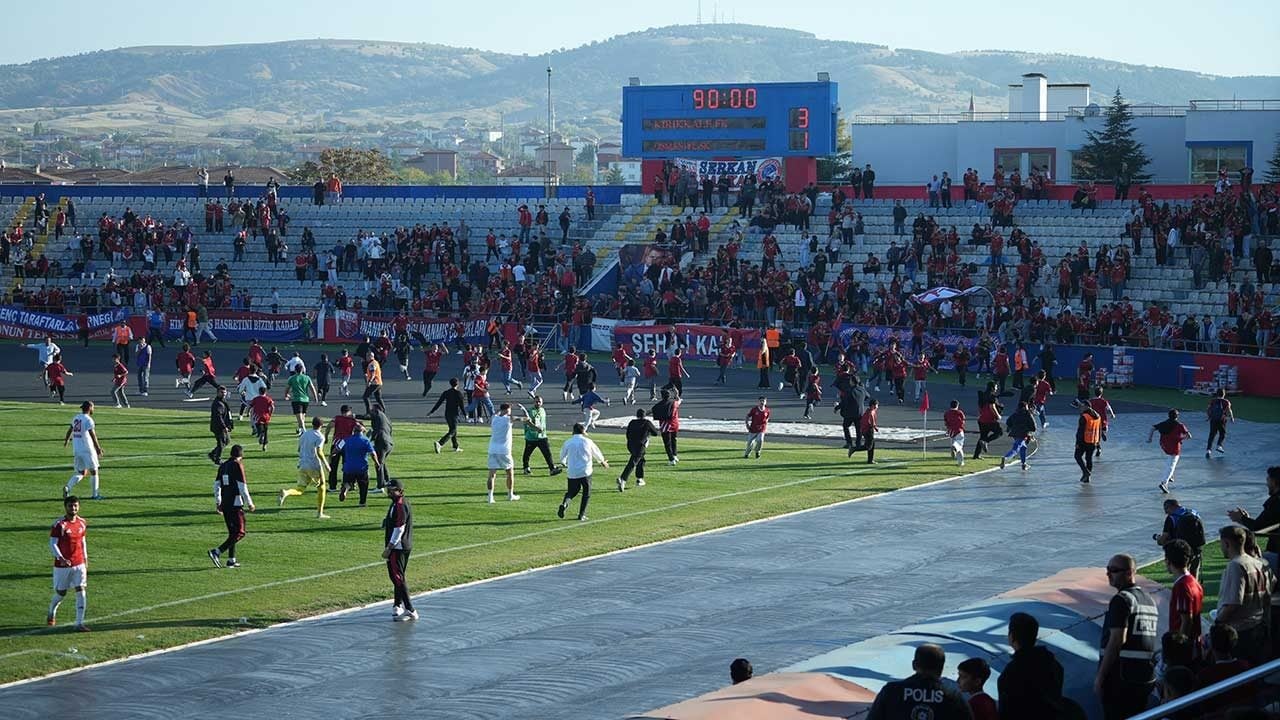 Foto - Başpınar Stadı’nda son dakika heyecanı sahaya taştı! Kırıkkale FK, Ayos Osmaniyespor’u 3-1 devirdi