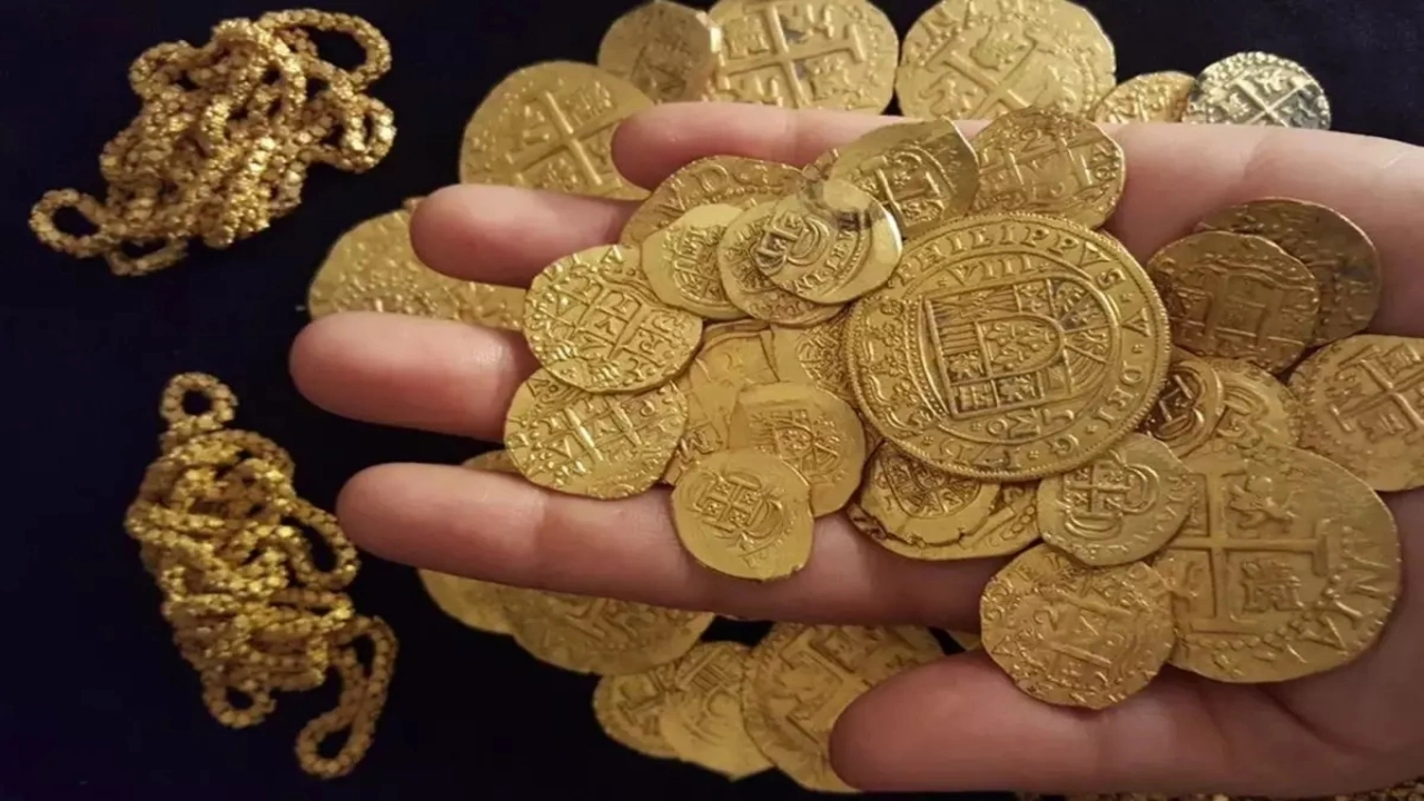 Batan geminin enkazından 1000’den fazla altın ve gümüş sikke çıkarıldı! Para dalgıçlara verilecek