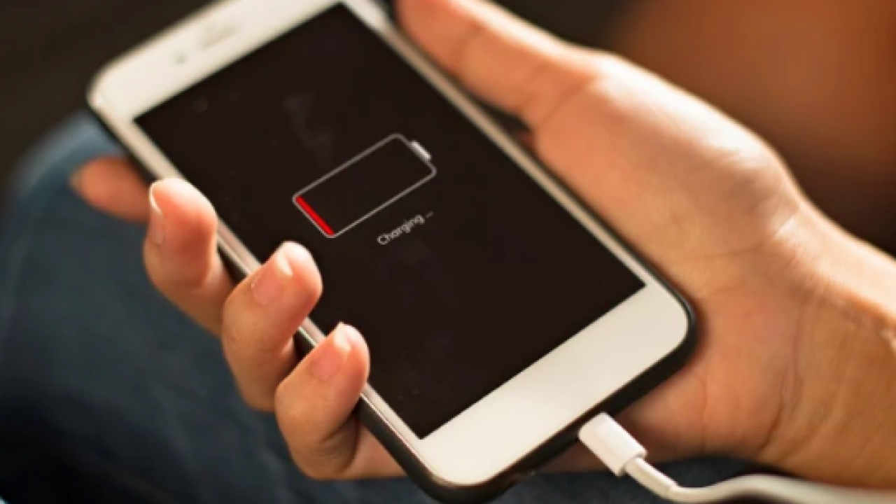 Batarla düşmanı telefonlar açıklandı! Piliniz patlayabilir