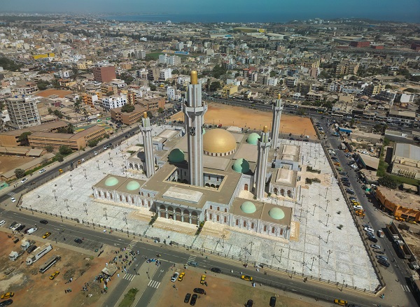Foto - Batı Afrika'nın en büyük camisi ramazana hazır