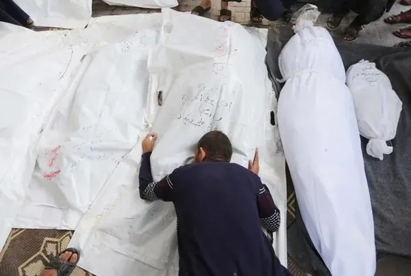 Foto - Batı medyası yine şaşırtmadı! İnsanlık dışı katliama İngiliz The Times'tan büyük skandal manşet: Netanyahu'ya yol haritası