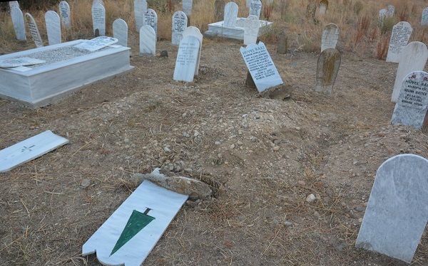 Foto - Batı Trakya'da Türk mezarlığına saldırı