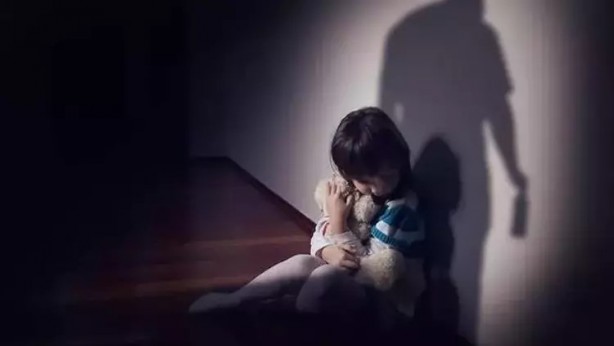 Foto - Batı'da sapkınlığın dibi göründü: Pedofiliyi suç olmaktan çıkarıyorlar!