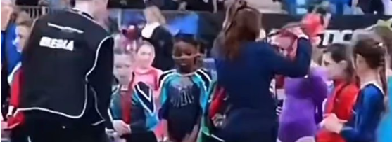 Foto - Batı’nın gerçek yüzü IRKÇILIK! Küçük kıza yapılanlar yürek burktu