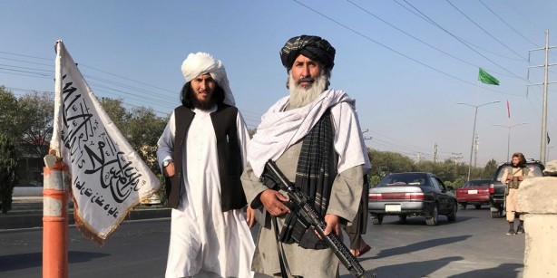 Foto - Batı'nın 'vahşi' gösterdiği Taliban'dan kadın çalışan kararı! İslam düşmanları çıldıracak