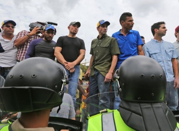 Foto - Batmak üzere olan Venezuela'dan çarpıcı kareler