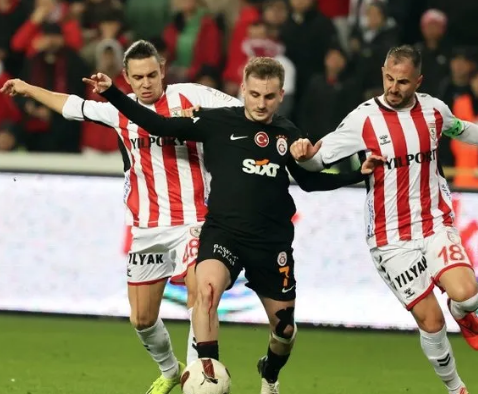 Foto - Batuhan'dan şok açıklama: "8 kişiyle 14 kişiye karşı mücadele" deyip açık açık ilan etti! O gelişme sonrası harekete geçtiler