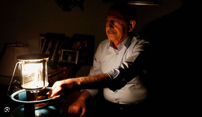 Bay bay Kemal geri döndü! Pimi çekilmiş bomba