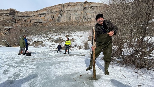 Foto - Bayburt'ta köylülerin ilginç yöntemi herkesi şaşkına çevirdi!