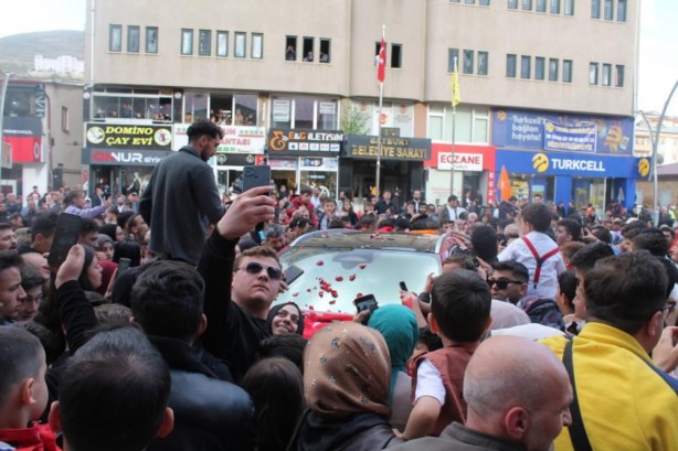 Foto - Bayburt'ta TOGG izdihamı