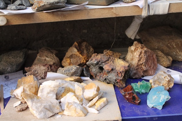 Foto - Bayburt'un bütün değerli taşları o dükkanda