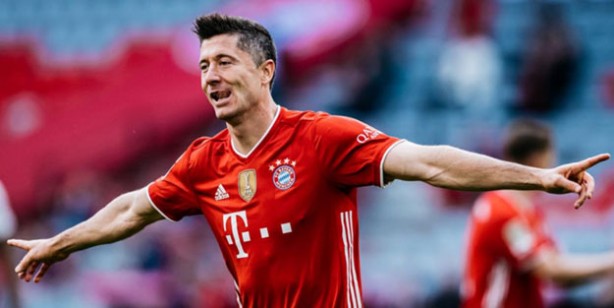 Bayern Münih'in yıldızı Robert Lewandowski, antrenmanlara Türkiye’de devam etti