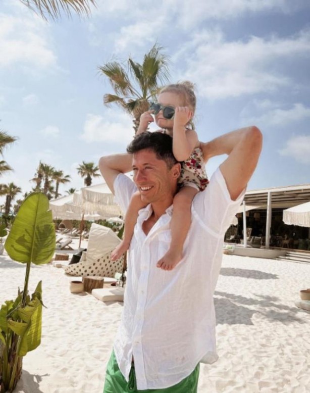 Foto - Bayern Münih'in yıldızı Robert Lewandowski, antrenmanlara Türkiye’de devam etti