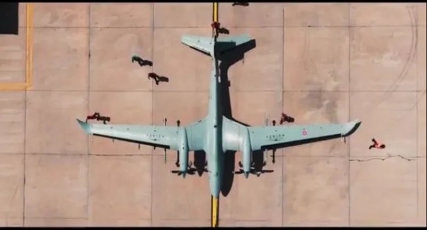 Foto - Baykar'dan büyük gurur! İHA-122 tam isabet vurdu