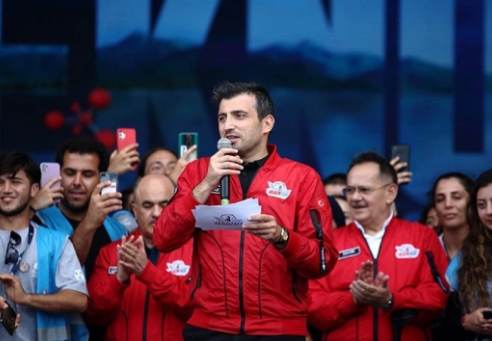 Foto - BAYKAR'dan tarihi hamle! Selçuk Bayraktar Türkiye'nin ilk yapay zeka modelini az önce ilan etti