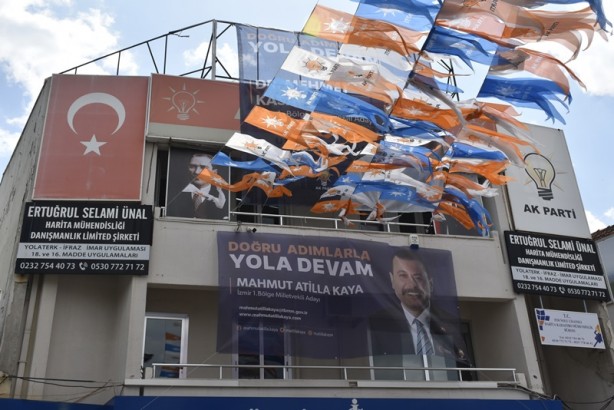 Foto - Bayrak asan AK Partililere çirkin saldırı