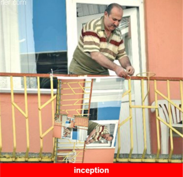 Foto - Bayrak asan amca capsleri kahkahalara boğuyor!