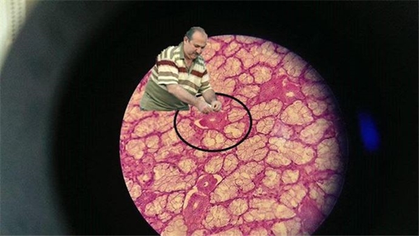 Foto - Bayrak asan amca capsleri kahkahalara boğuyor!