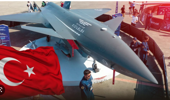 Foto - Mete Yarar Bayraktar Kızılelma ile ilgili bilinmeyen bir detayı açıkladı: F-35'in yerini almayacak! Çünkü...