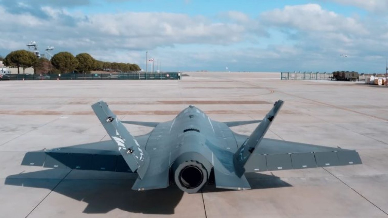 Bayraktar Kızılelma için olay sözler: Geçmişte kendi sorunlarımızla uğraşırken bu alanları ihmal ettik