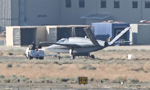 Bayraktar Kızılelma kadar merak ediliyordu! Gizli İHA sessiz sedasız sığınaktan çıkarıldı, gören herkes şaştı kaldı