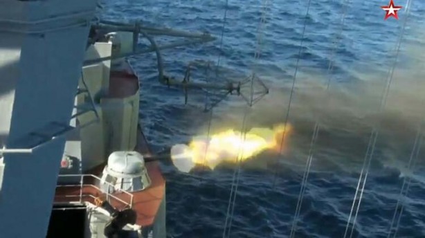 Foto - Bayraktar korkusu bunu da yaptırdı! Moskova 'ana silahını' ilk kez kullandı