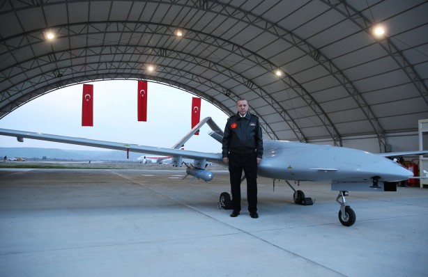 Foto - Bölgede sıcak gelişme! Bayraktar TB2 SİHA'ya karşı savaş uçaklarını havalandırdılar