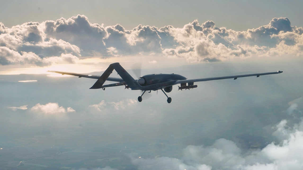 Foto - Bayraktar TB2 SİHA'dan büyük olay! Tek tuşla öyle bir şey yaptı ki...