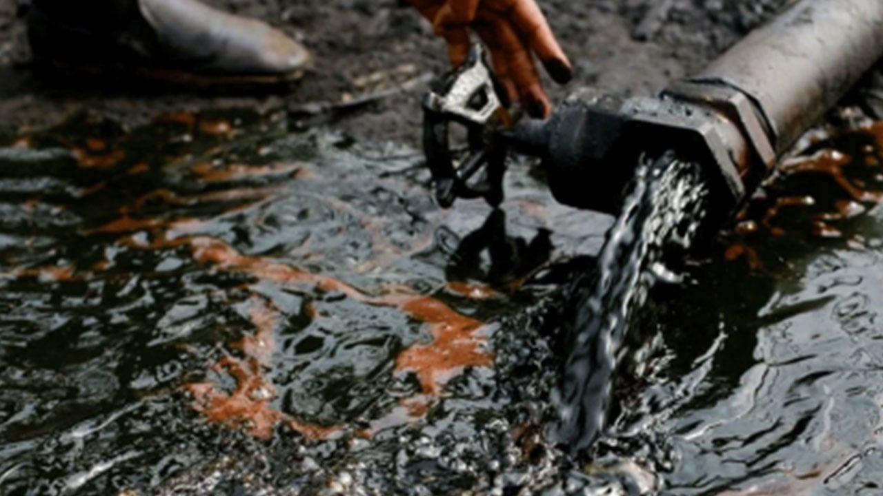 Foto - Bayraktar TB2 SİHA'lar bir anda havalandı! Petrol fışkıran 12 tesis apar topar kapatıldı