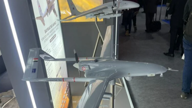 Foto - Bayraktar TB2 SİHA'lara o ülkenin bayrağı yapıştırıldı! Görenler şok oldu, 'yok artık' dedi