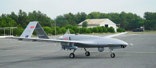 Foto - Bayraktar TB2 SİHA'lara o ülkenin bayrağı yapıştırıldı! Görenler şok oldu, 'yok artık' dedi