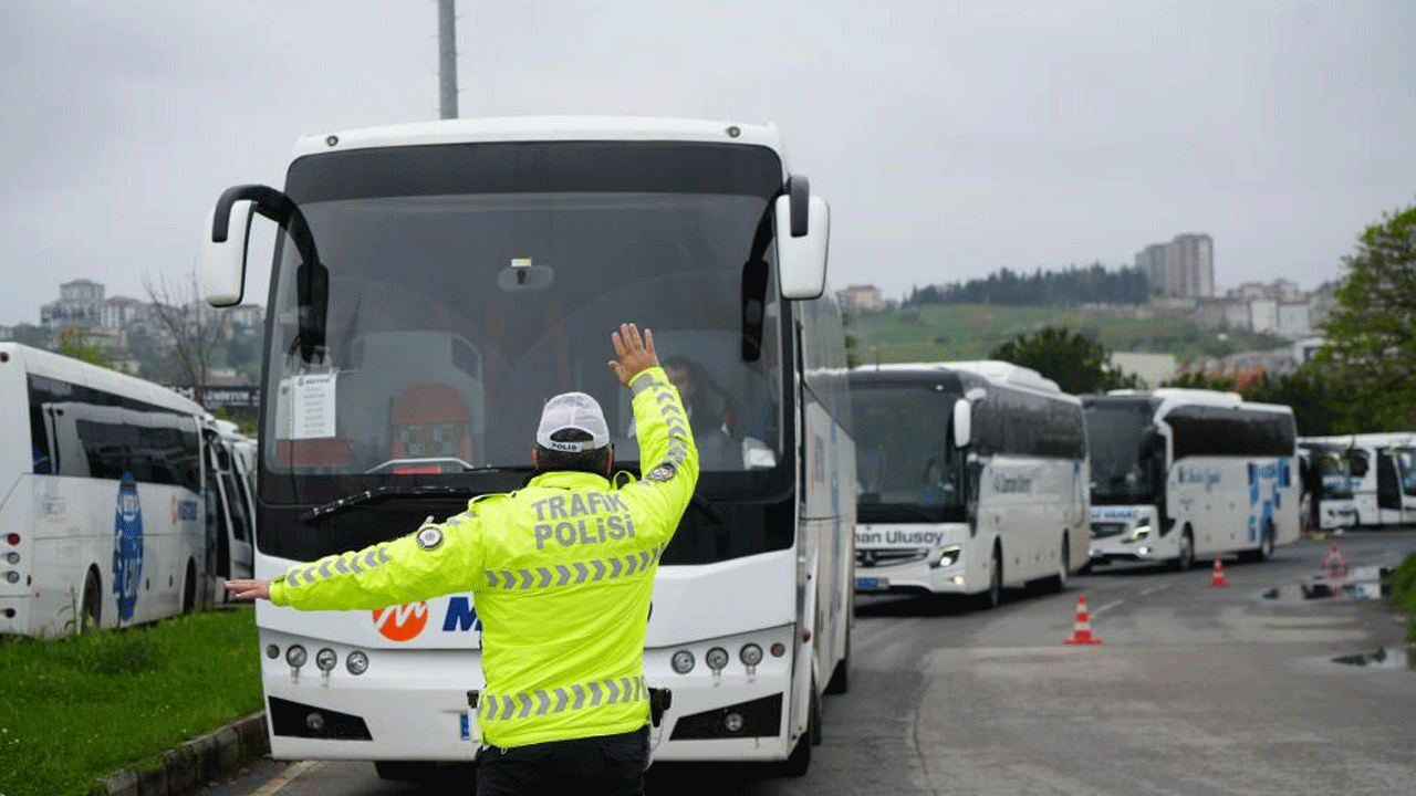 Bayram dönüşü yolcu otobüslerine sıkı denetim