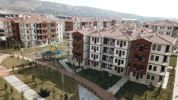 Foto - Bayram ettirecek gelişme! Birikmiş 13 bin TL'si olan, o illerde arsa sahibi olabilecek